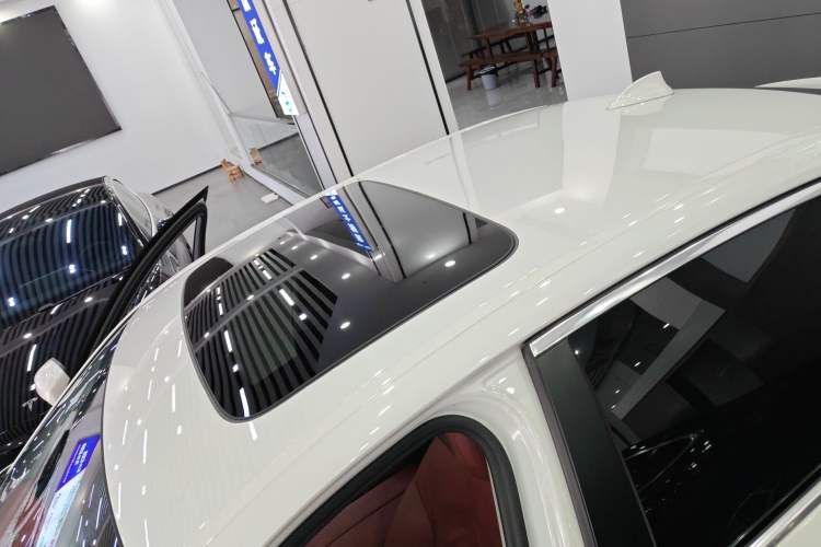 Used BMW 5 Series 2018 528Li Launch Special Edition Roof