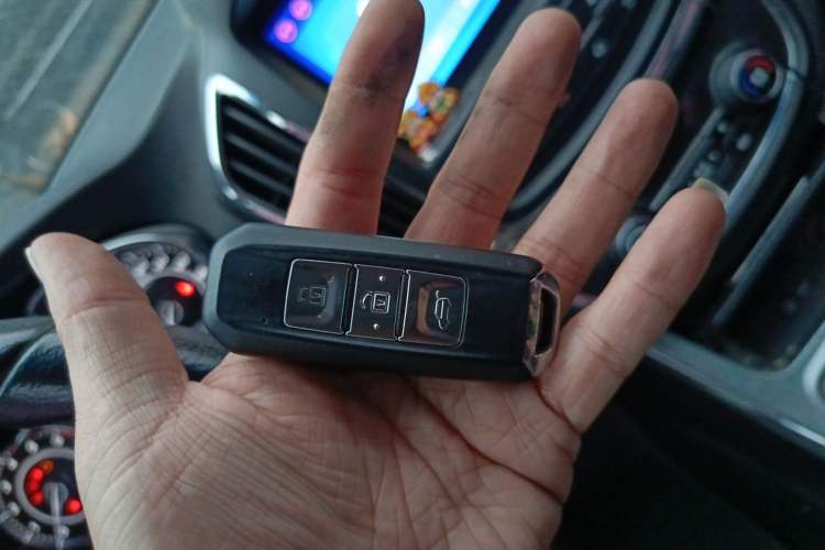 Used Baojun 560 2015 1.8L manual luxury version