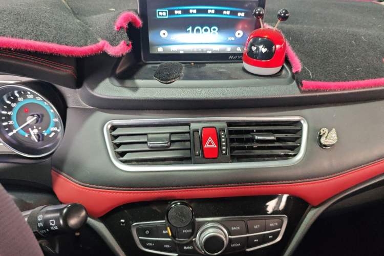 Used Haval H1 2016 Revised Version Blue Badge 1.5L AMT Luxury Edition