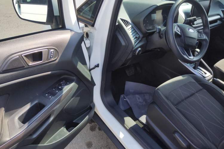 Used Ford EcoSport 2018 1.5L Automatic Platinum Wing Model
