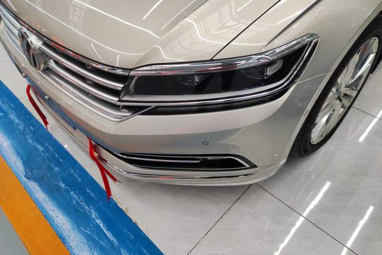 Used Volkswagen Phideon 2016 380TSI Two-Wheel-Drive Executive Version
