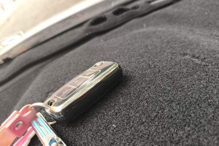 Used FORTHING Joyear S50 2014 1.6L CVT Luxury Model