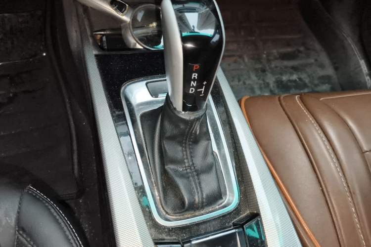 Used Luxgen U6 SUV 2015 1.8T ZhiZun Model