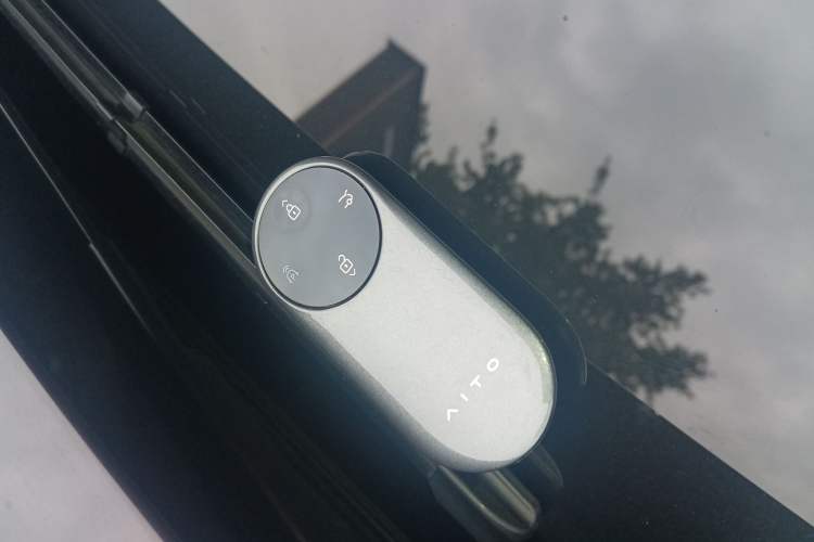 Used Hima AITO M8 2025 Model Pure Electric Max+ Five-Seat Long-Range Version
