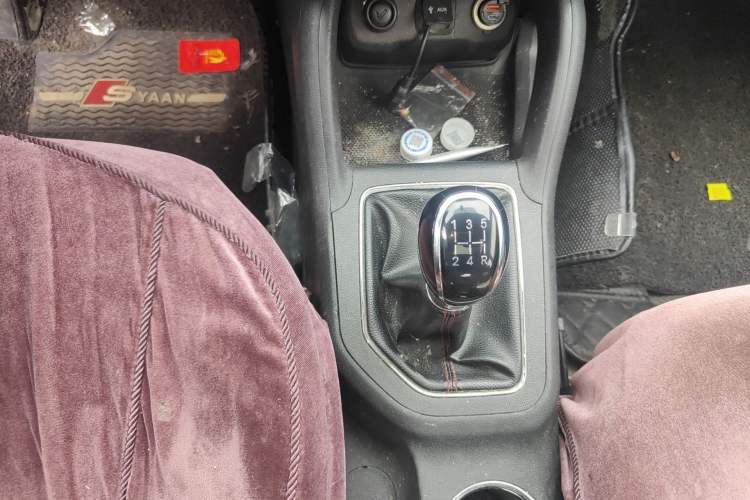 Used CHANGAN CS35 2016 1.6L Manual Luxury Model China V Standard
