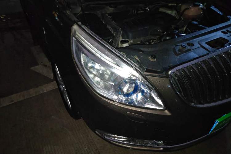 Used Buick GL8 2015 2.4L Luxury Business Premium Edition
