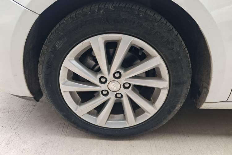 Used Buick Verano 2017 Sedan 15S Automatic Entry Model Left Front Wheel Hub