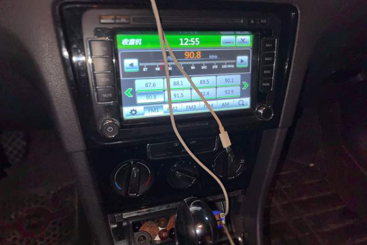 Used Volkswagen Bora 2014 1.6L Automatic Comfort Model Audio And AC Panel