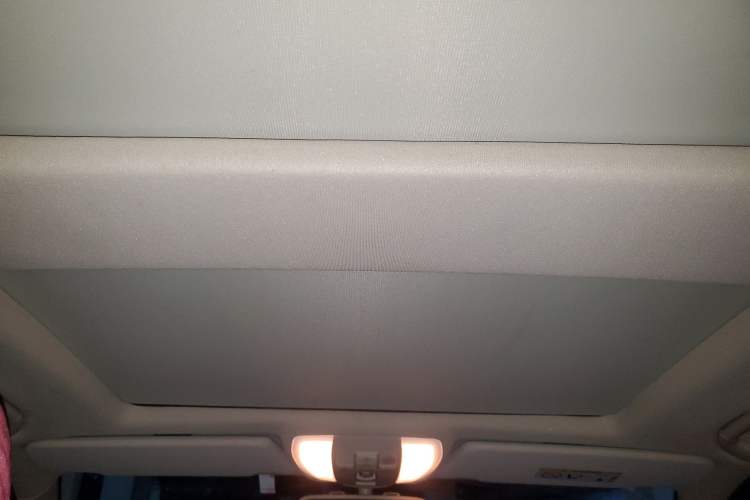 Used Mercedes-Benz GLK-Class 2013 GLK 300 4MATIC Dynamic Sunroof Model