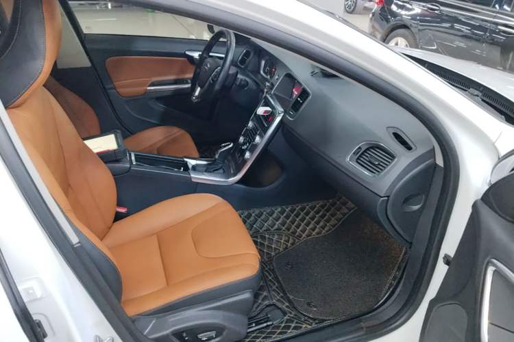 Used Volvo S60 2019 S60L T5 Smart Range Edition