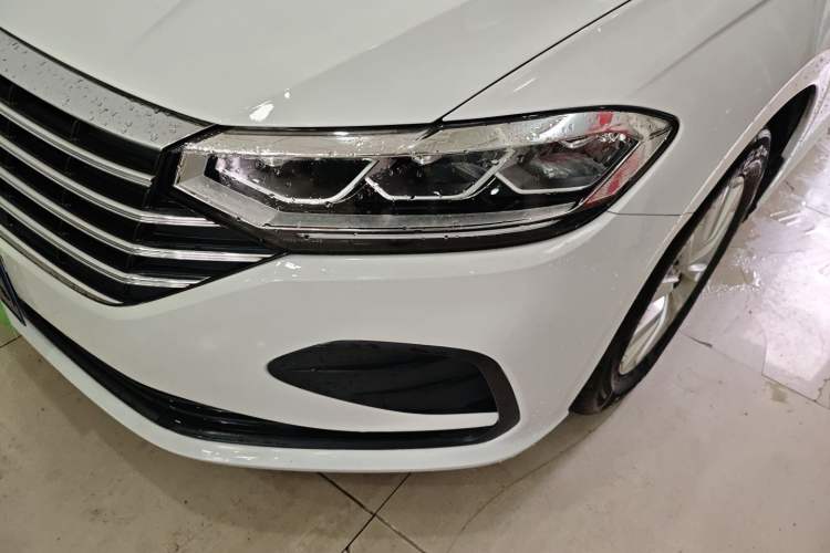 Used Volkswagen Lavida 2023 1.5L Automatic De Yi Edition Left Front Headlight