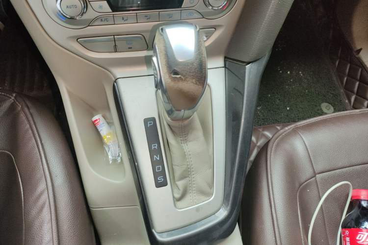 Used Ford Focus 2012 Sedan 1.6L Automatic Fashion Edition
