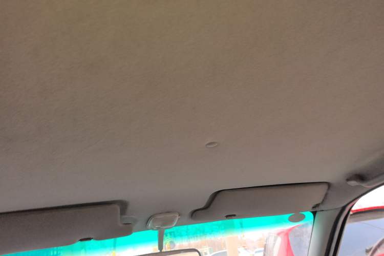 Used FAW Xiali 2012 N3 1.0L Hatchback Standard Model
