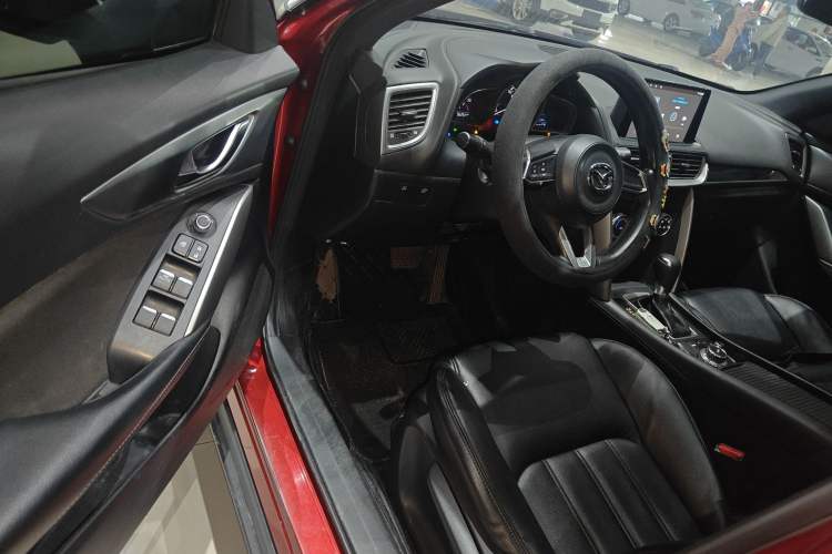 Used Mazda CX-4 2018 2.0L Automatic Two-Wheel Drive Blue Sky Dynamic Version China V Standard