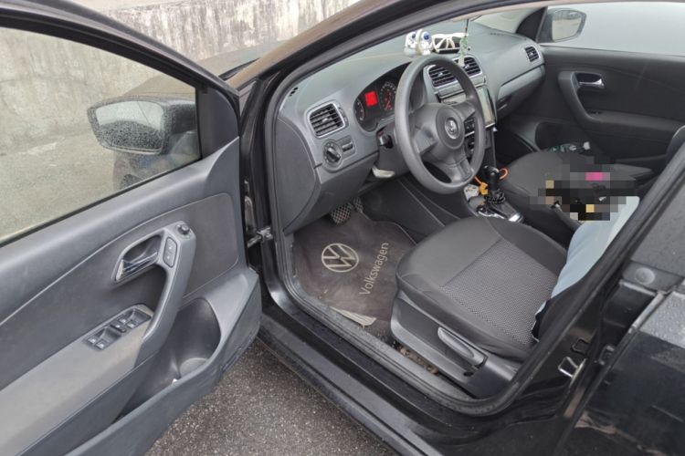 Used Volkswagen Polo 2011 1.6L Automatic ZhiShang Version
