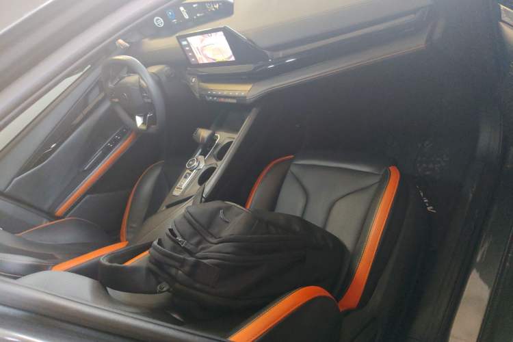 Used Changan UNI-V 2023 1.5T Premium Model