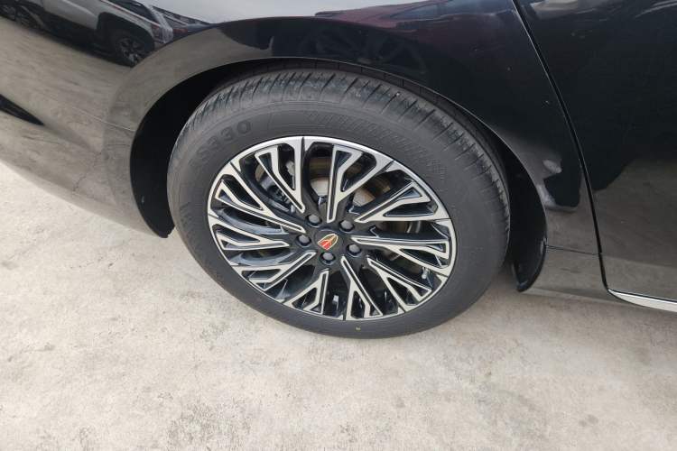 Used Hongqi H5 2024 2.0T Automatic Smart Connect Flagship Edition
