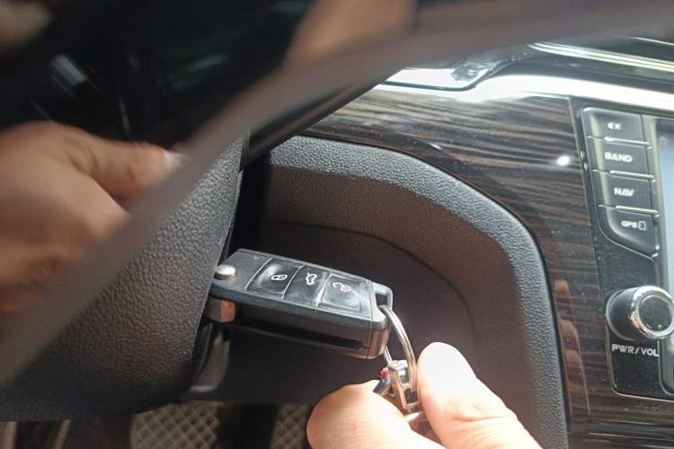 Used Volkswagen Lamando 2015 280TSI DSG Comfort Edition
