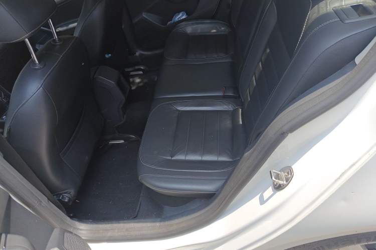 Used Volkswagen Lavida 2017 1.6L Automatic Comfort Edition
