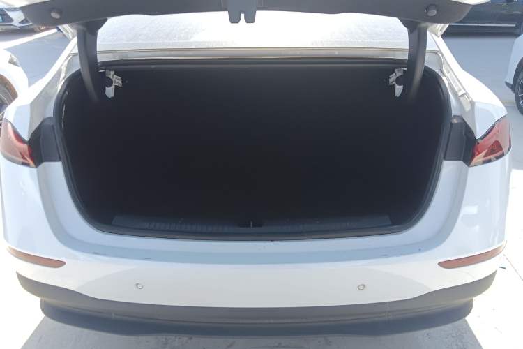 Used Roewe D7 2025 DMH 125km World Champion Edition