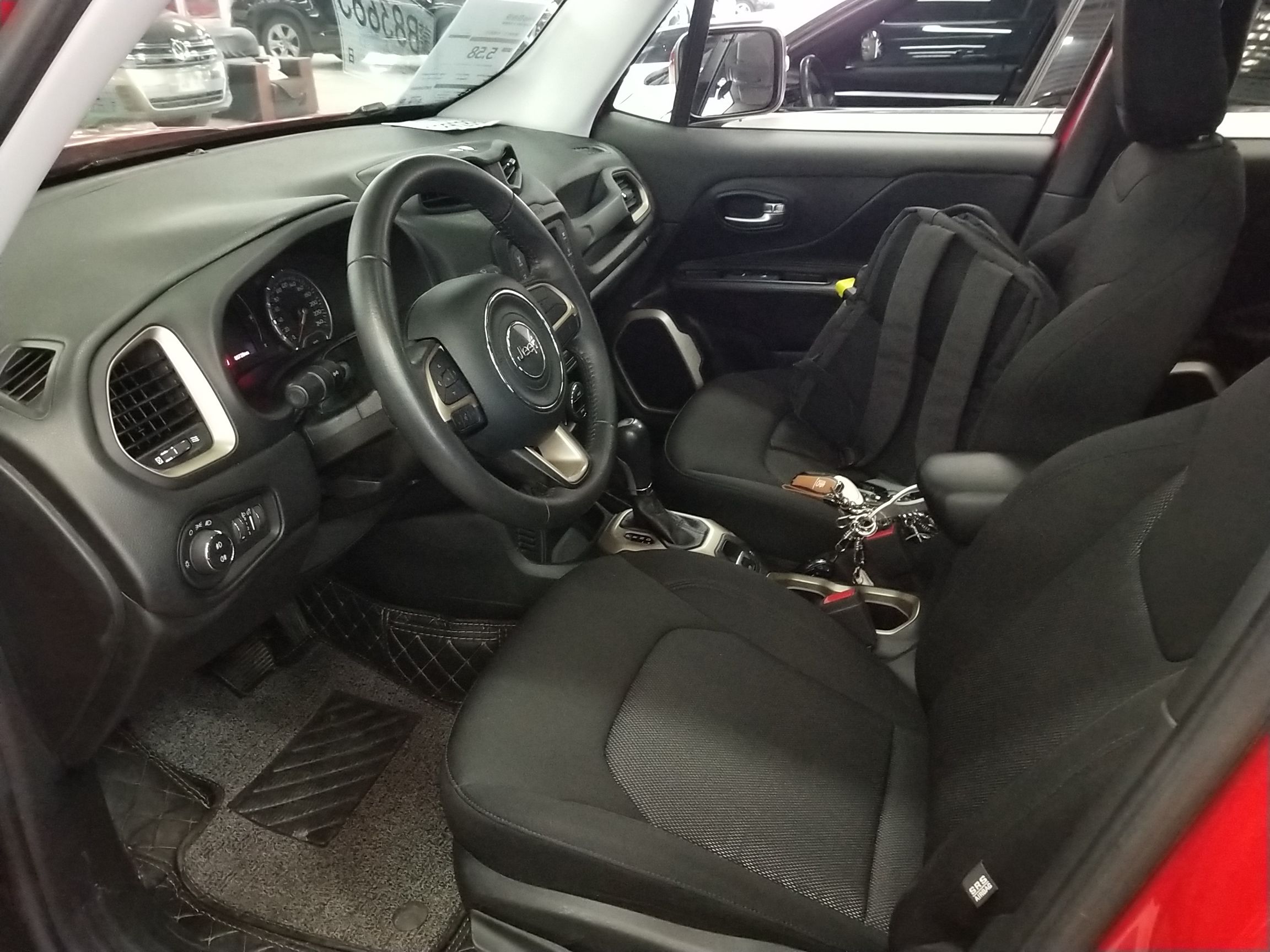 المقاعد الأمامية داخل السيارة