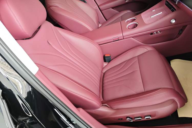 Used VOYAH Lantu Chiguang L 2026 Four-Wheel-Drive Ultra
