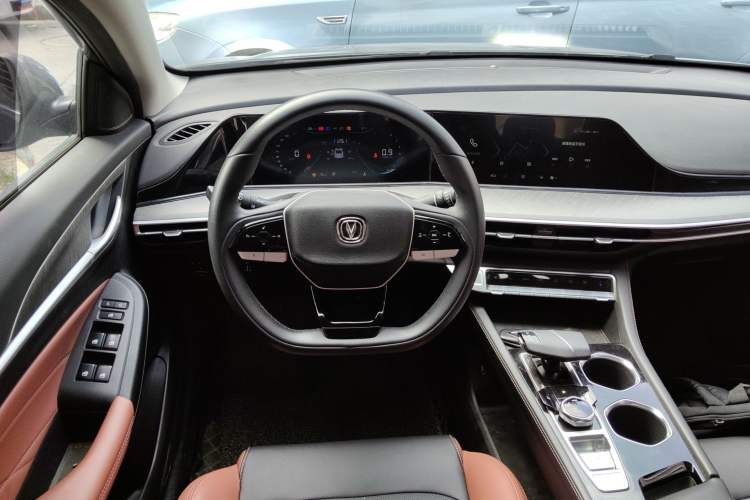 Used CHANGAN Eado 2022 PLUS Blue Whale NE 1.4T GDI DCT Prestige Edition Steering Wheel