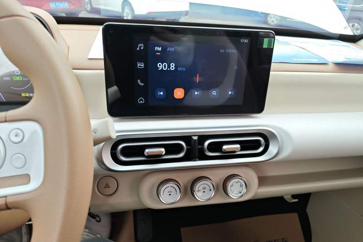 Used Wuling Hongguang MINIEV 2024 3rd Generation 215km Advanced Version