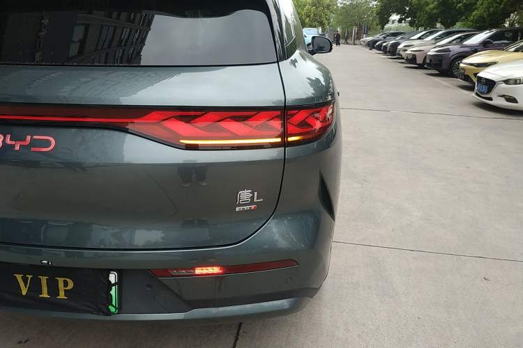 Used BYD Tang L 2025 DM 175KM Drone Player Edition Right Rear Taillight