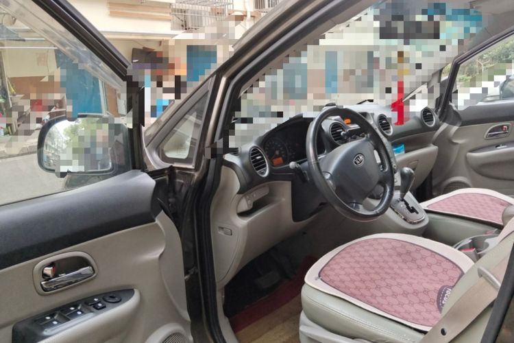 Used Kia Carens 2011 2.0L 7-Seater Automatic Standard Edition
