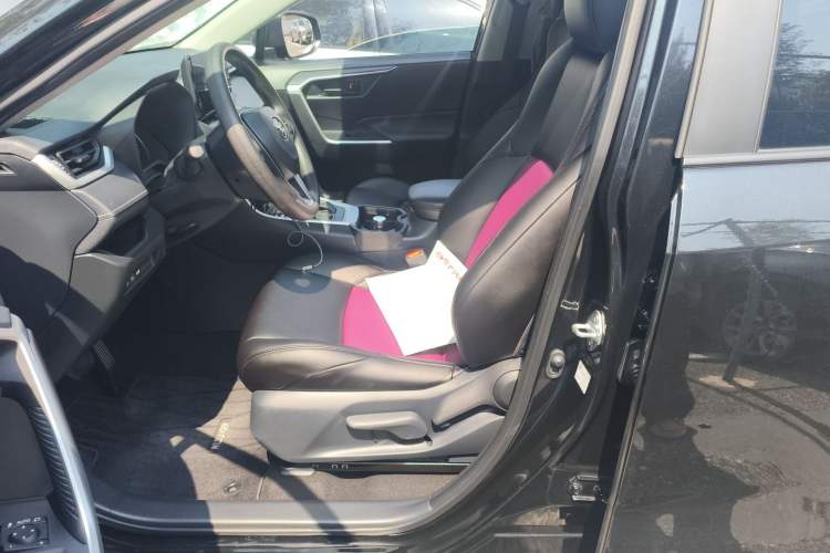 Used Toyota Wildlander 2024 2.0L CVT Two-Wheel Drive Leading Edition