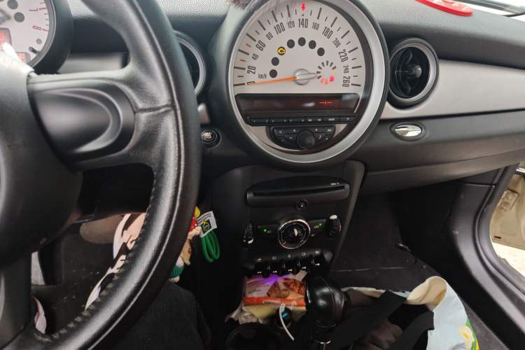 Used MINI MINI 2011 1.6L ONE
