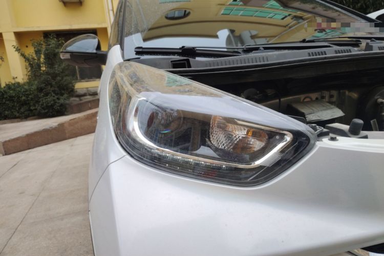 Used Chery QQ Little Ant 2022 Restyled Version Sweet Pink Edition Half-Sugar Version 30.6 kWh 30 kW 301 km