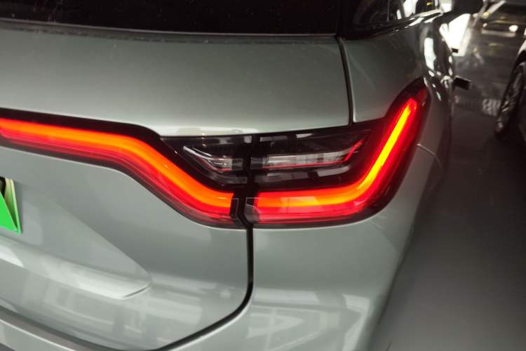 Used Nio ES6 2020 600 km Sport Edition Right Rear Taillight