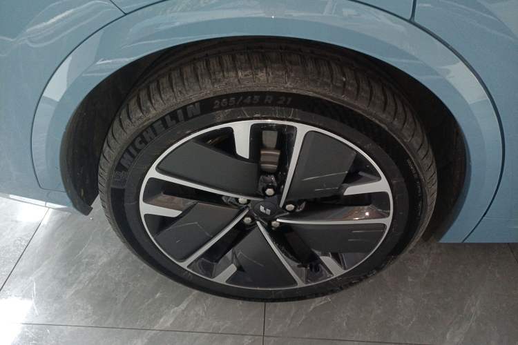 Used Li Auto L8 2025 Max Smart Refresh Edition