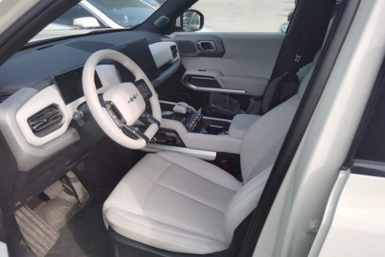 Used Formula Leopard Titanium 3 2025 501KM All-Wheel Drive Intelligent Driving Ultra Version