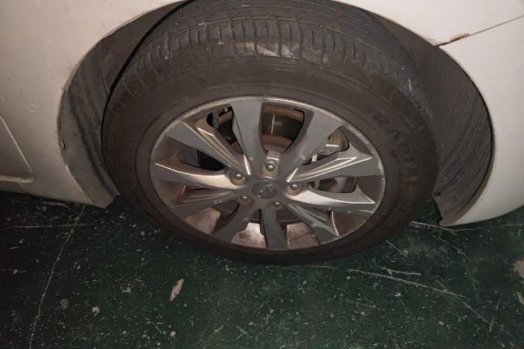 Used Hyundai Elantra (5th Generation / Langdong) 2016 1.6L Automatic Smart Version Right Front Wheel Hub