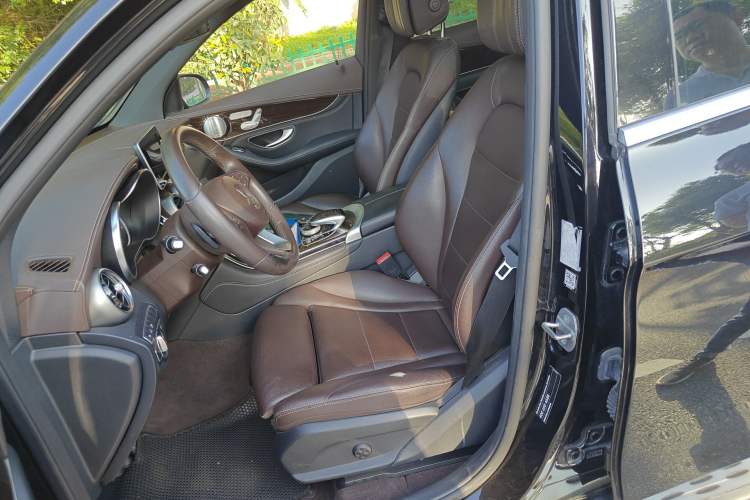 Used Mercedes-Benz GLC 2018 GLC 260 4MATIC Luxury Model
