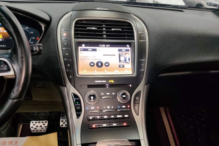 Used Lincoln Nautilus 2019 2.0T Two-Wheel Drive Luxury Edition China VI Standard Audio And AC Panel