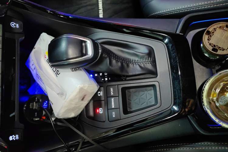 Used Toyota Wildlander 2024 2.0L CVT Two-Wheel Drive Urban Edition Gear Lever