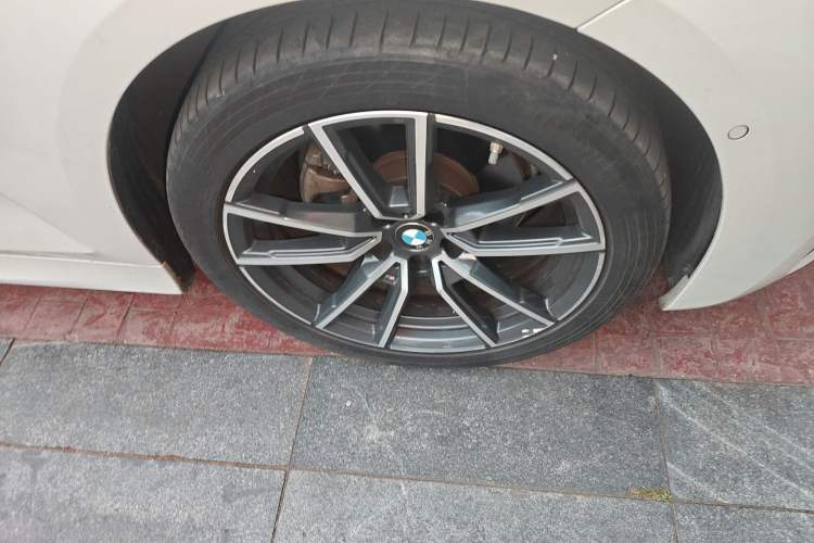 Used BMW 3 Series 2020 325i M Sport Package Right Front Wheel Hub