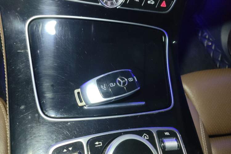 Used Mercedes-Benz E-Class 2016 E 200 L Sport Edition Vehicle Key