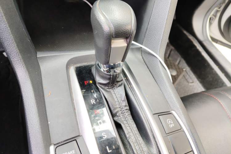 Used Honda Civic 2019 220TURBO CVT Dynamic Edition China VI Emission Standard Gear Lever