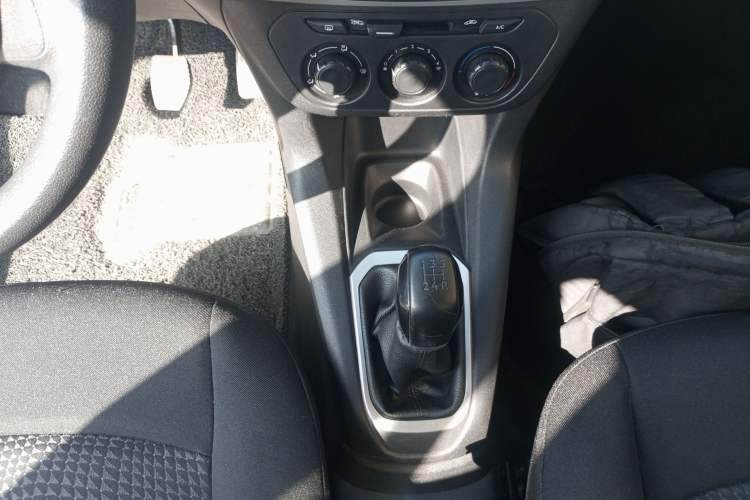 Used Peugeot 301 2014 1.6L Manual Comfort Edition
