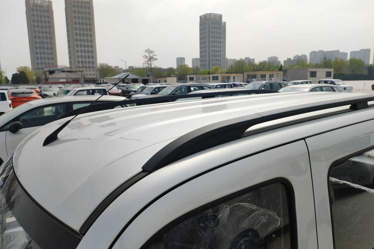 Used Wuling Zhiguang New Energy 2025 Comfort Model Roof