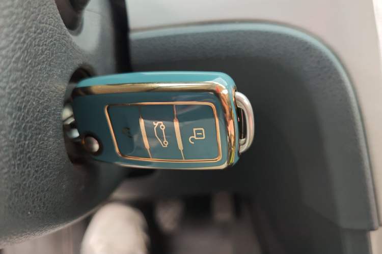 Used Volkswagen Lavida 2013 Revised Version 1.4 TSI Manual Comfort Edition Vehicle Key