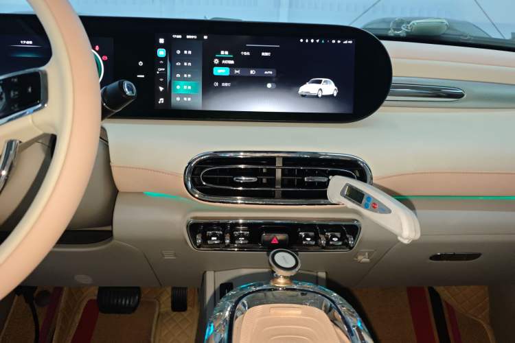 Used ORA Ballet Cat 2022 401 km Nutcracker Edition