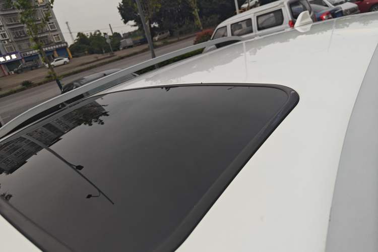 Used Yema T70 2015 Revised 1.8T CVT Elegant Version
