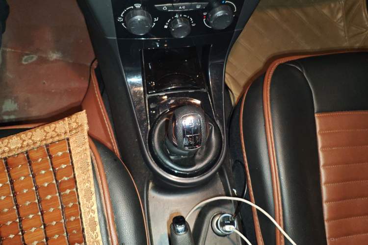 Used Citroen C-Quatre 2011 Sedan 1.6L Manual Fashion Edition Gear Lever