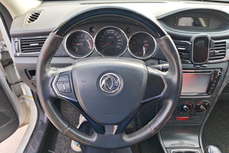 Used Dongfeng Aeolus H30 2013 CROSS 1.6L Manual Luxury Model
